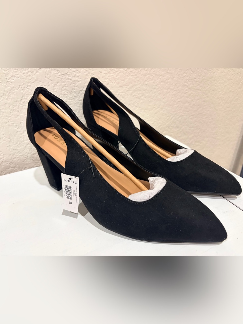 Women’s 10Wide Torrid Black Pointed Slingback Block Heel Pumps